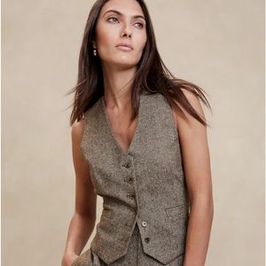 Banana Republic Charcoal Gray Herringbone Wool Vest Size 8 (M)